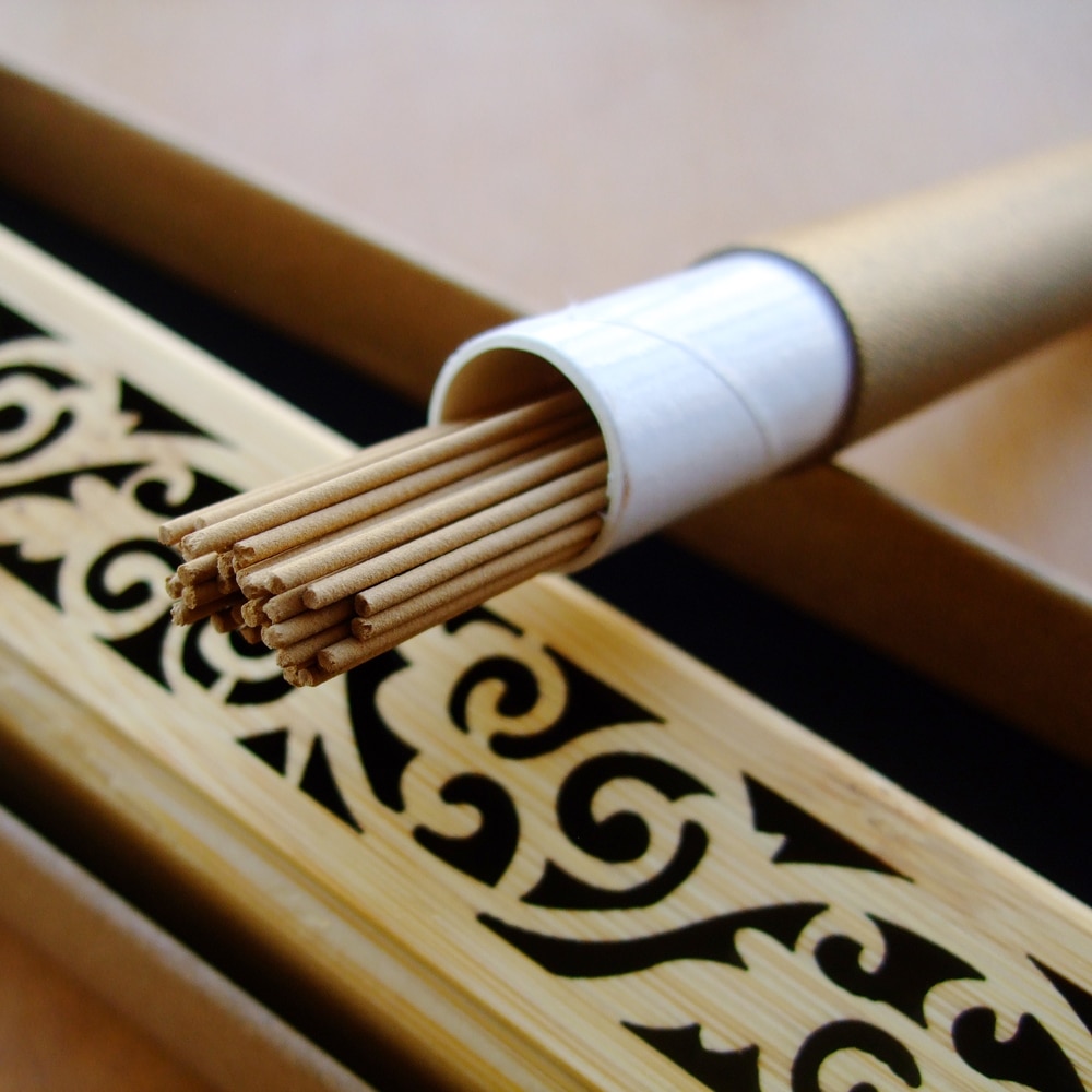 Bamboo Burner set with Cambodian oud stick  WIH088-LOTUS INCENSE,Oud incense supplier,Cambodian Oud,Vietnames Oud,Incense Burner